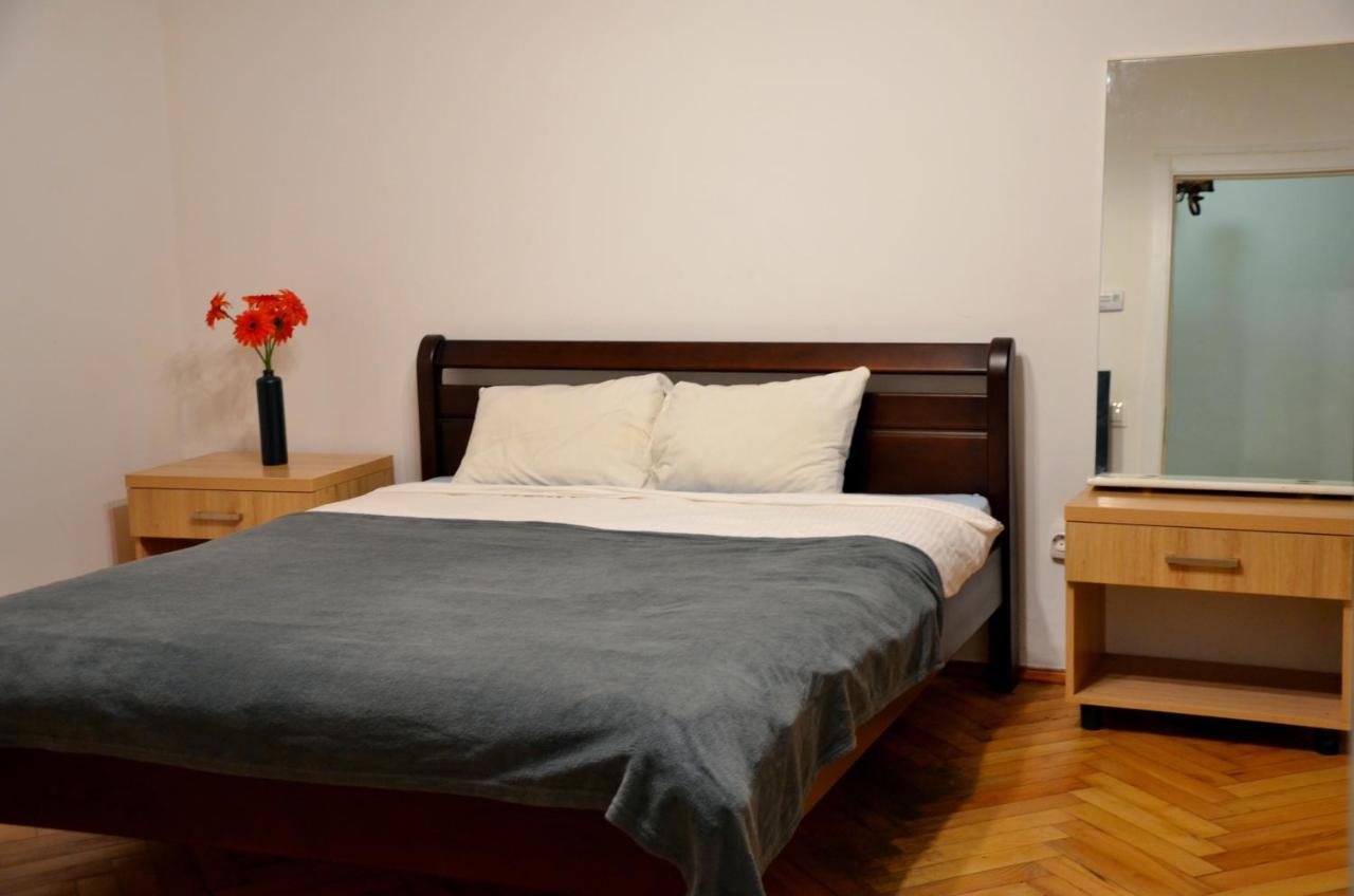 Brand New Apartment In City Center Львов Экстерьер фото